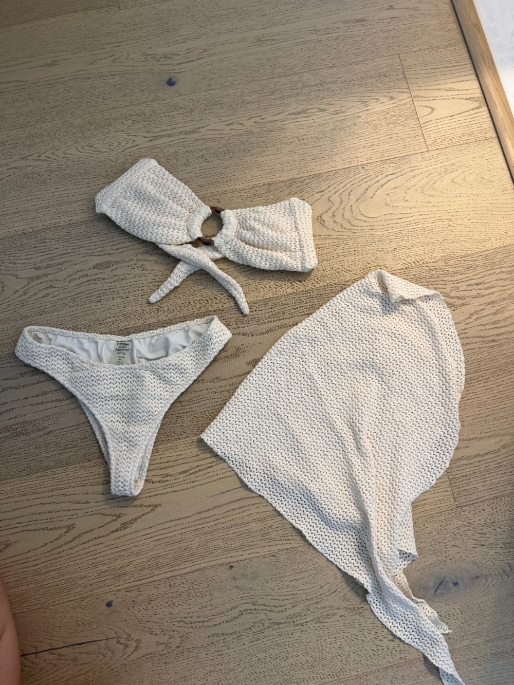 Montce White Crinkle Bikini Set & Matching Sarong | Top S Bottom XL